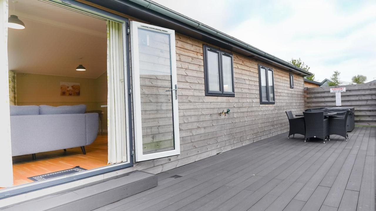 Warrenwood Country Park Hotel Polegate Bagian luar foto