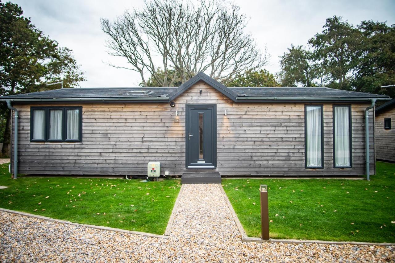 Warrenwood Country Park Hotel Polegate Bagian luar foto